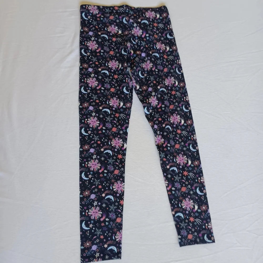 Cosmic Design Leggings Sz 14/16 with Stretchy Fit